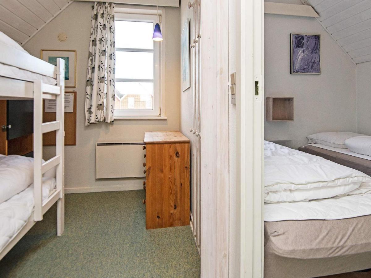 4 Person Holiday Home In R M Sønderby Exteriör bild
