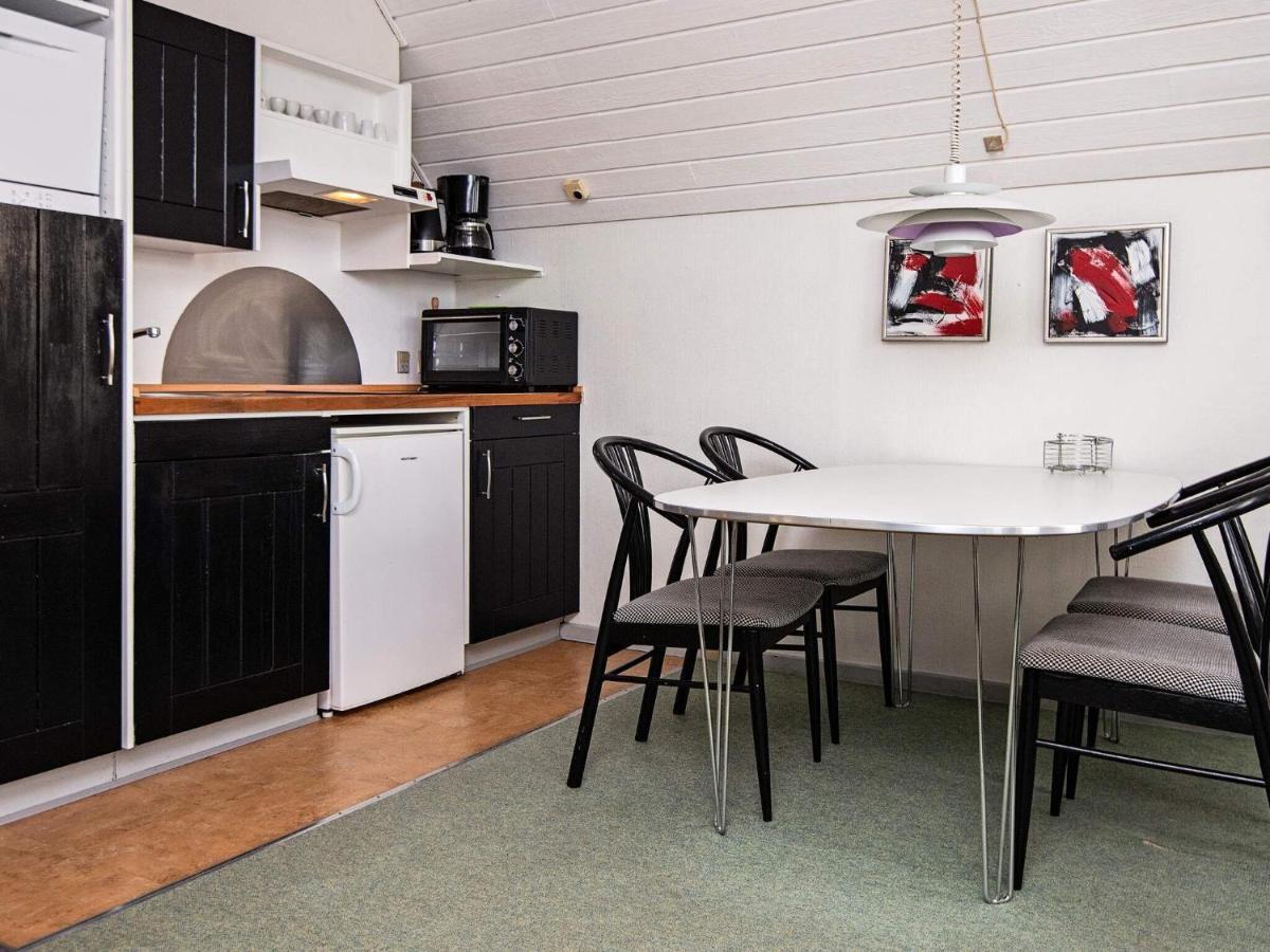 4 Person Holiday Home In R M Sønderby Exteriör bild