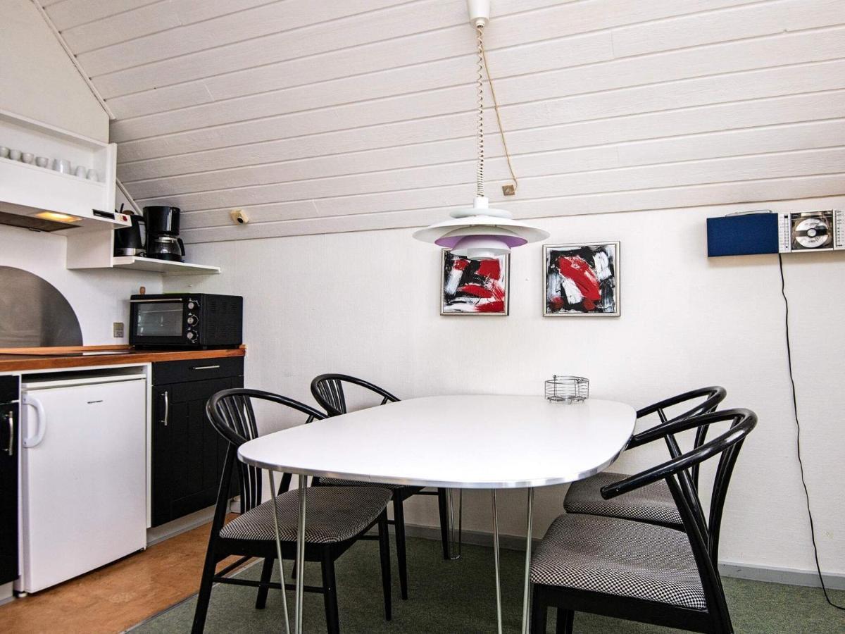 4 Person Holiday Home In R M Sønderby Exteriör bild